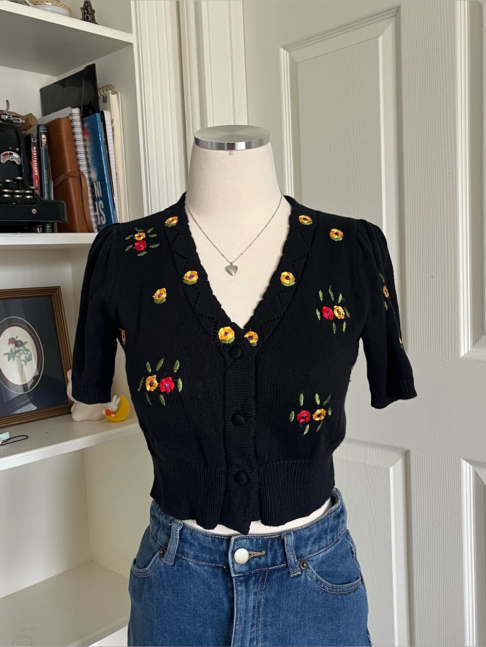 RIHOAS Floral Embroidered Crop cardigan
